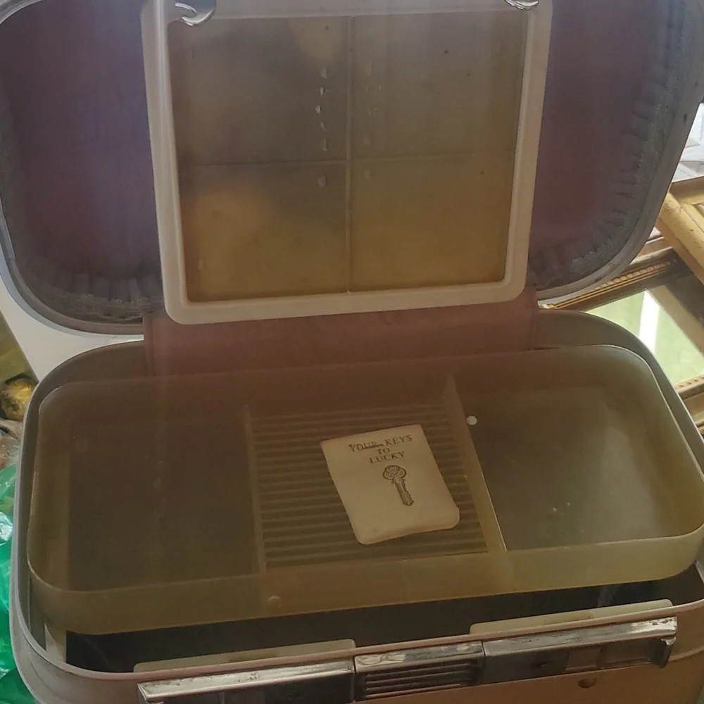 BEIGE VINTAGE CORONA HARD-CASE